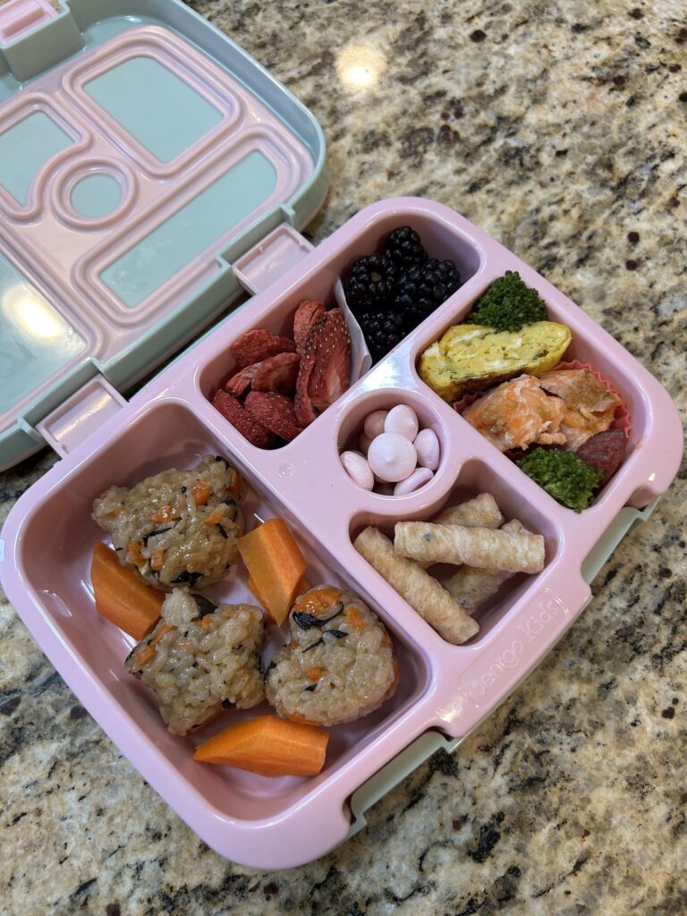 娘さんのお弁当④（＠hkozhoevaさんより提供）