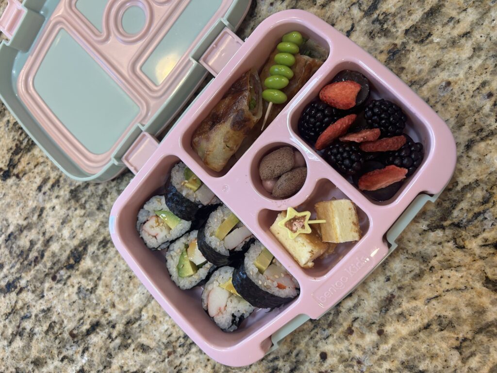 娘さんのお弁当③（＠hkozhoevaさんより提供）