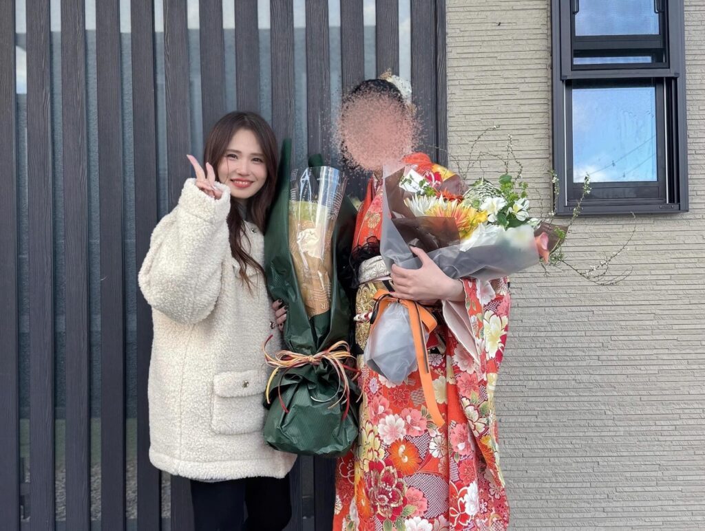 40歳の現在と20歳になった娘さん（＠atsuko_8351さんより提供）