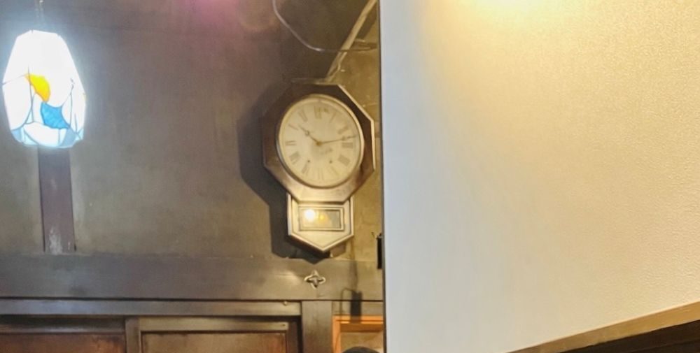 飲食店で…キッチン方面に見える景色に違和感。よく見ると…「わわわ」「とんでもない」
