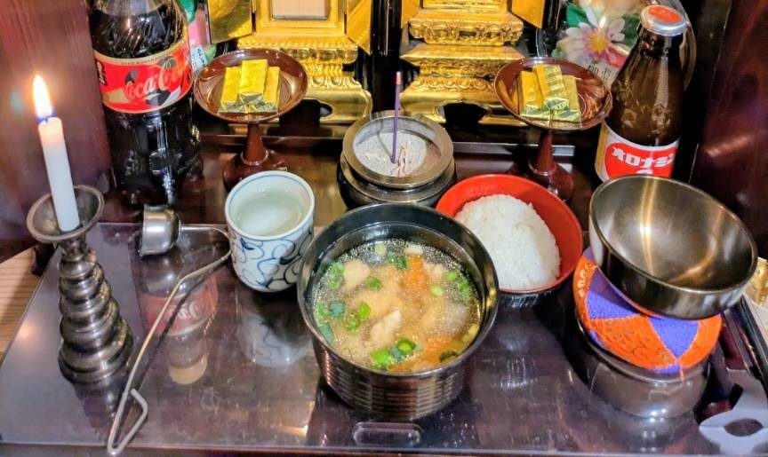 郷土料理のお供え物（＠mo.chan.dayoさんより提供）