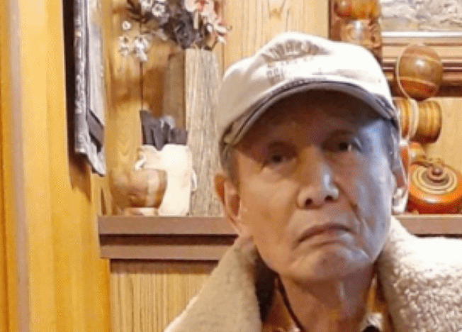 77歳のじいじから送られてきた写真。孫が見たまさかの光景に…「イケおじ」「かっこよすぎるだろ」「表情がモデル」