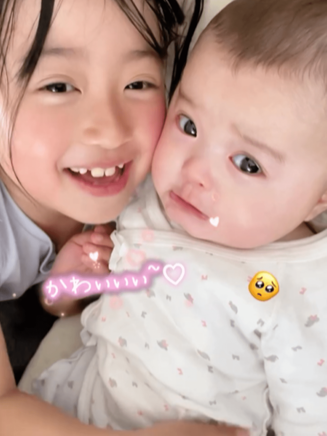 7歳姉に溺愛されていた弟。→その2年後の様子に「可愛いたまらない」「天使がふたり」