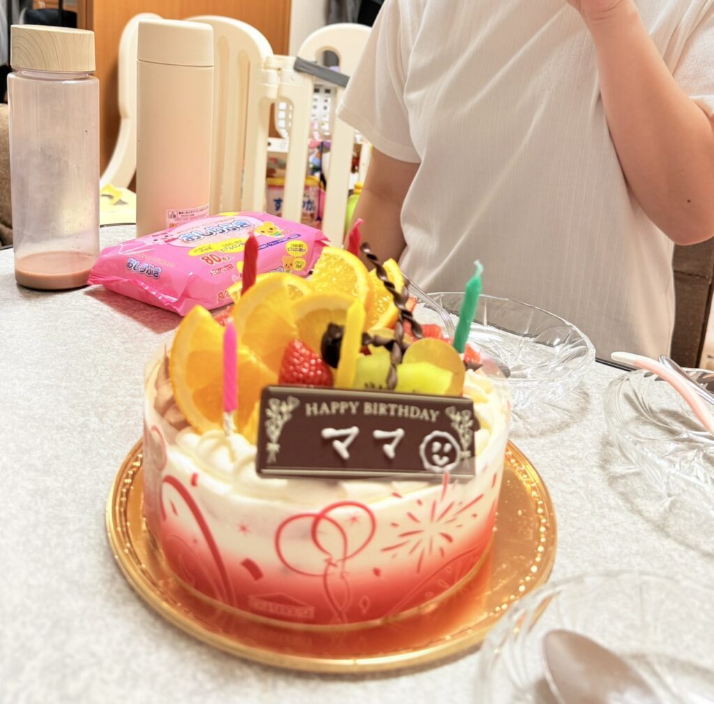奥さんの誕生日ケーキ②（＠mihashi.keitaroさんより提供）
