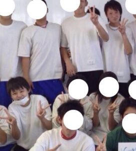 平成24年、高校生の時に撮られた男女の写真。→しかし14年後…現在のまさかの姿に「美男美女」「綺麗…」「絵になるおふたり…」「物語見てるみたい」