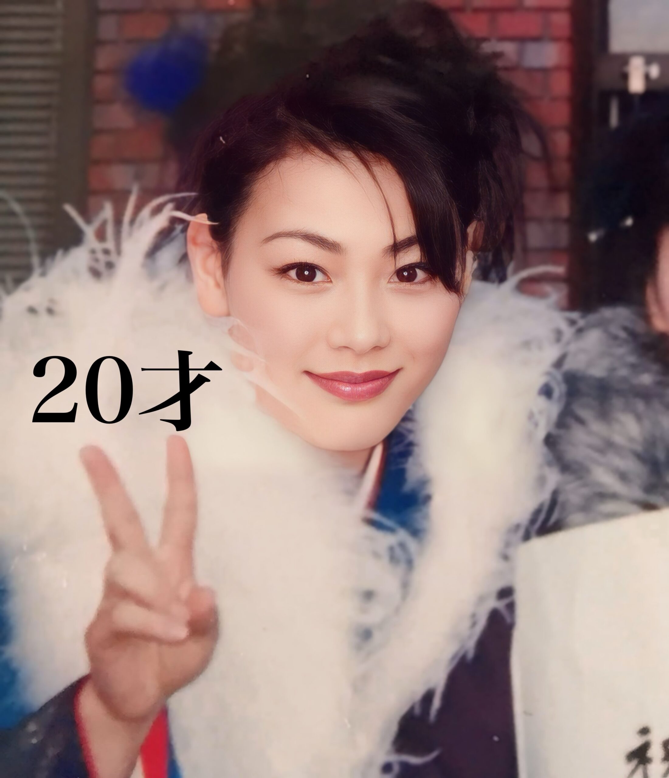 成人式の日に撮影された写真。26年後の現在の姿に…「昔も今も文句なしの美人」「常盤貴子すぎる」