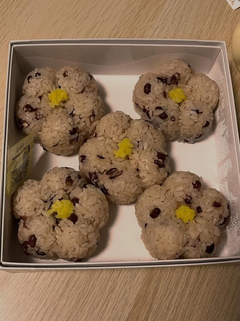 入学祝いのお赤飯②（＠miicha0413さんより提供）