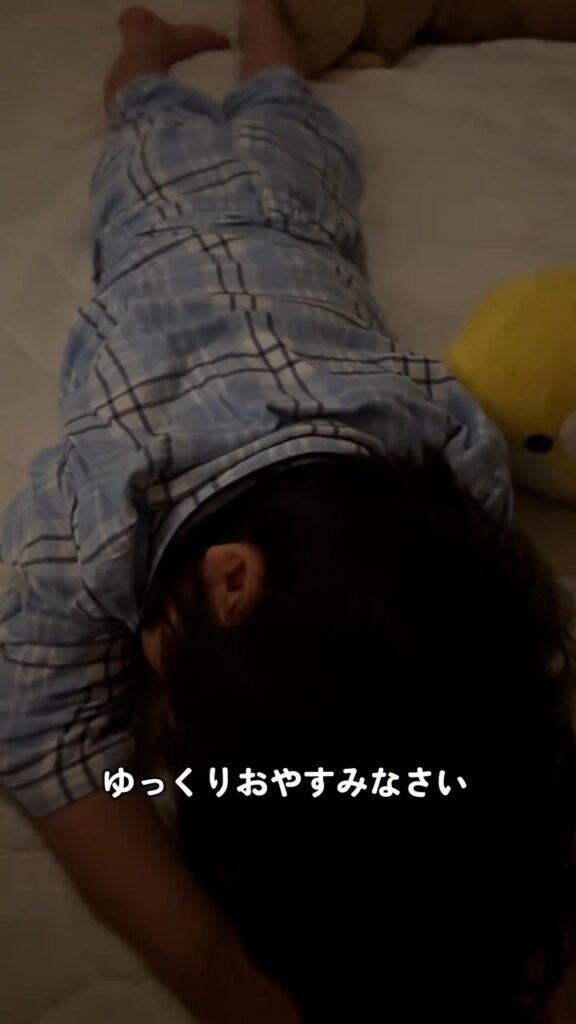 寝ている息子さんの様子⑮（＠manasta1209さんより提供）