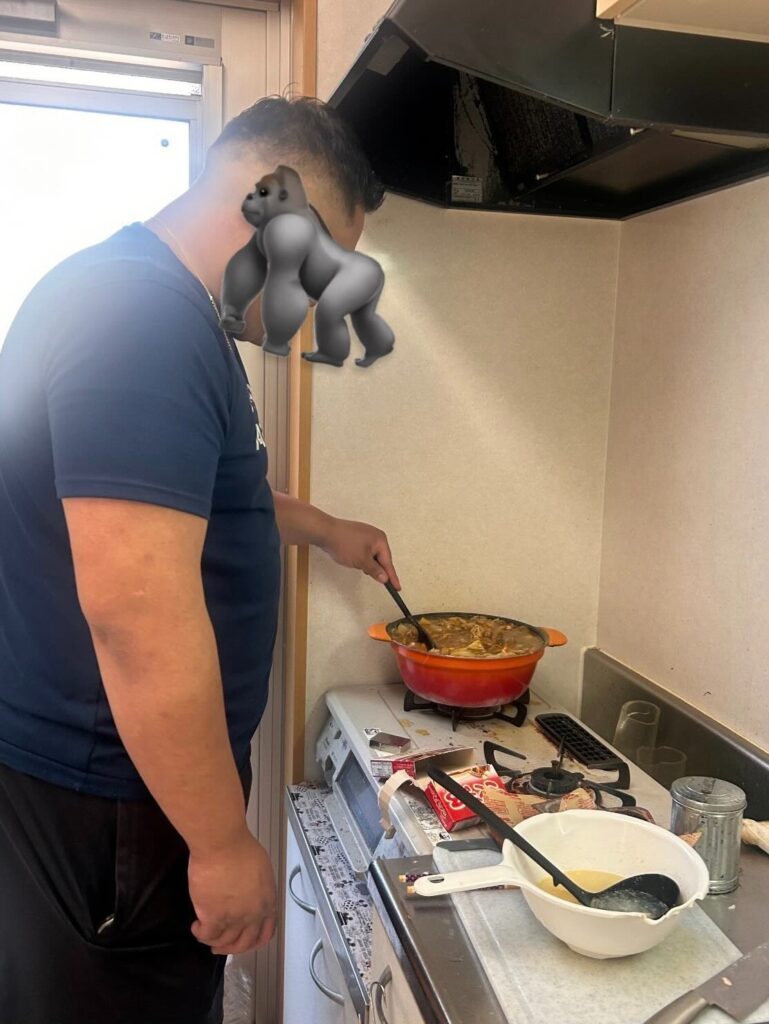 当日の手料理を準備中①（＠mao__rg8120さんより提供）
