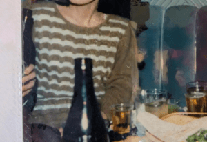 57歳のときの祖母の写真を見た孫→その様子に…「めちゃくちゃ美人」「綺麗」「57歳に見えない」