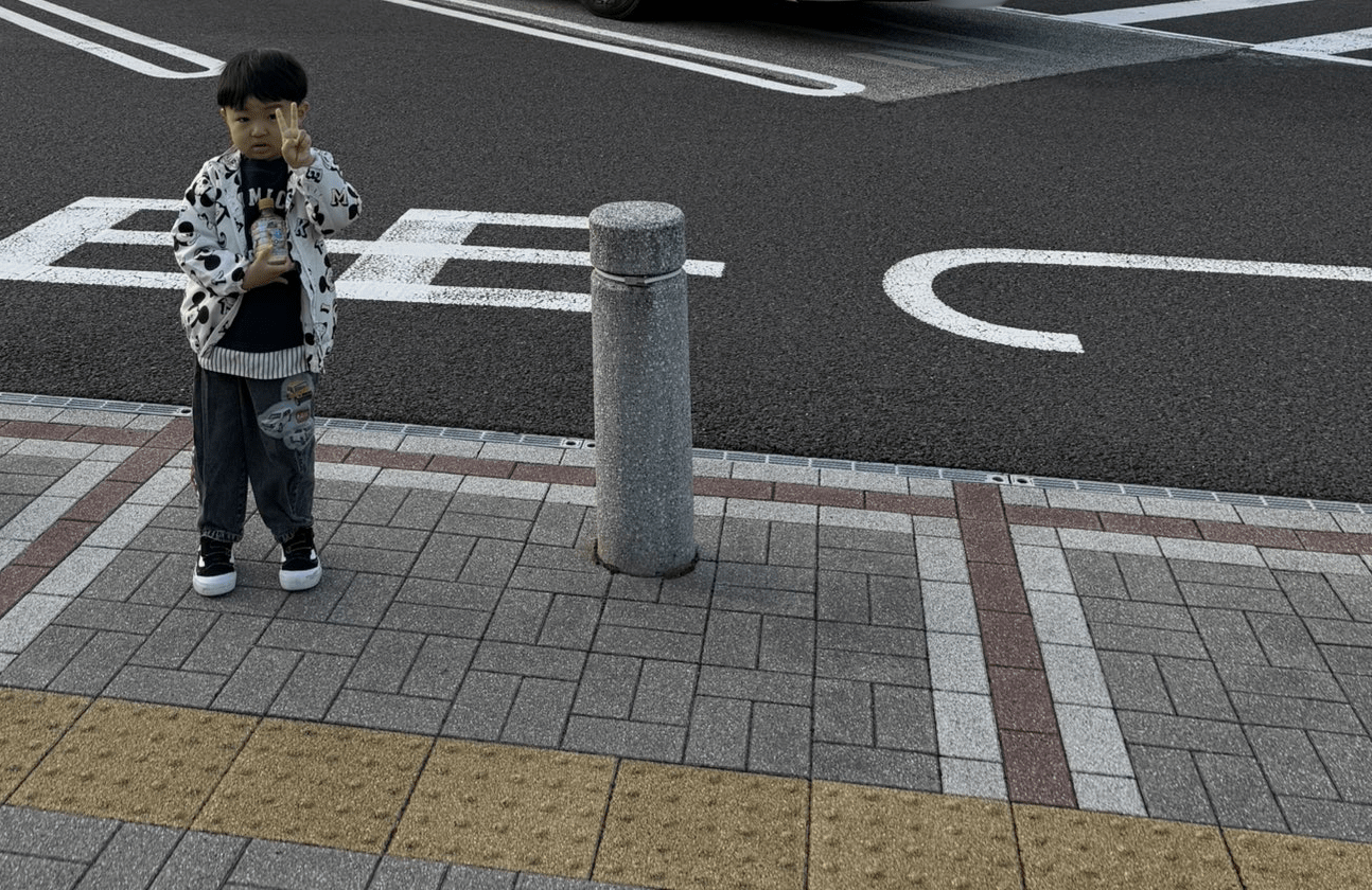 3歳息子とドライブするパパ→しかし乗ってきた車を見ると……衝撃の光景に「え!?」「カッコよすぎです!!」「すげぇ…」
