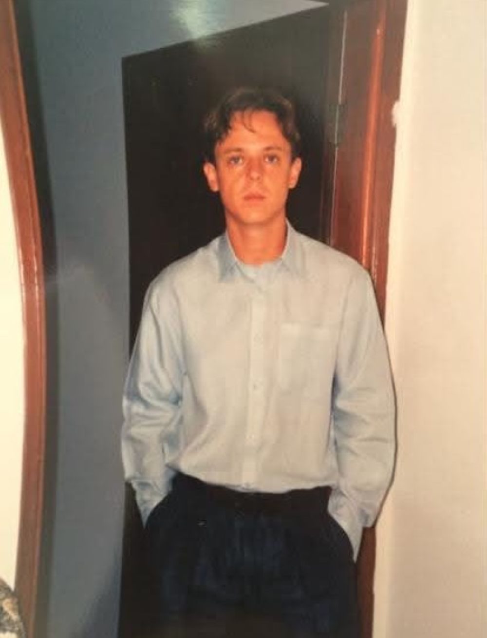 27年前に撮影されたブラジル人の父の写真。49歳になった現在の姿に…「俳優さんみたい」「お父さまイケメン!」「カッコ良過ぎるパパ」