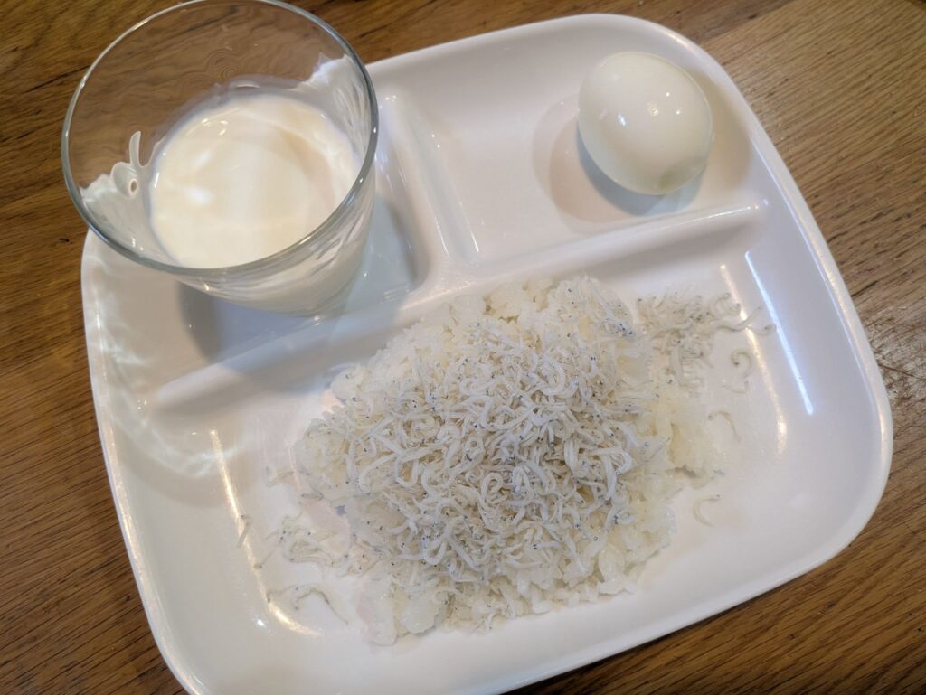 息子さんのご飯①（＠yyyyyuyuki_pentas_さんより提供）