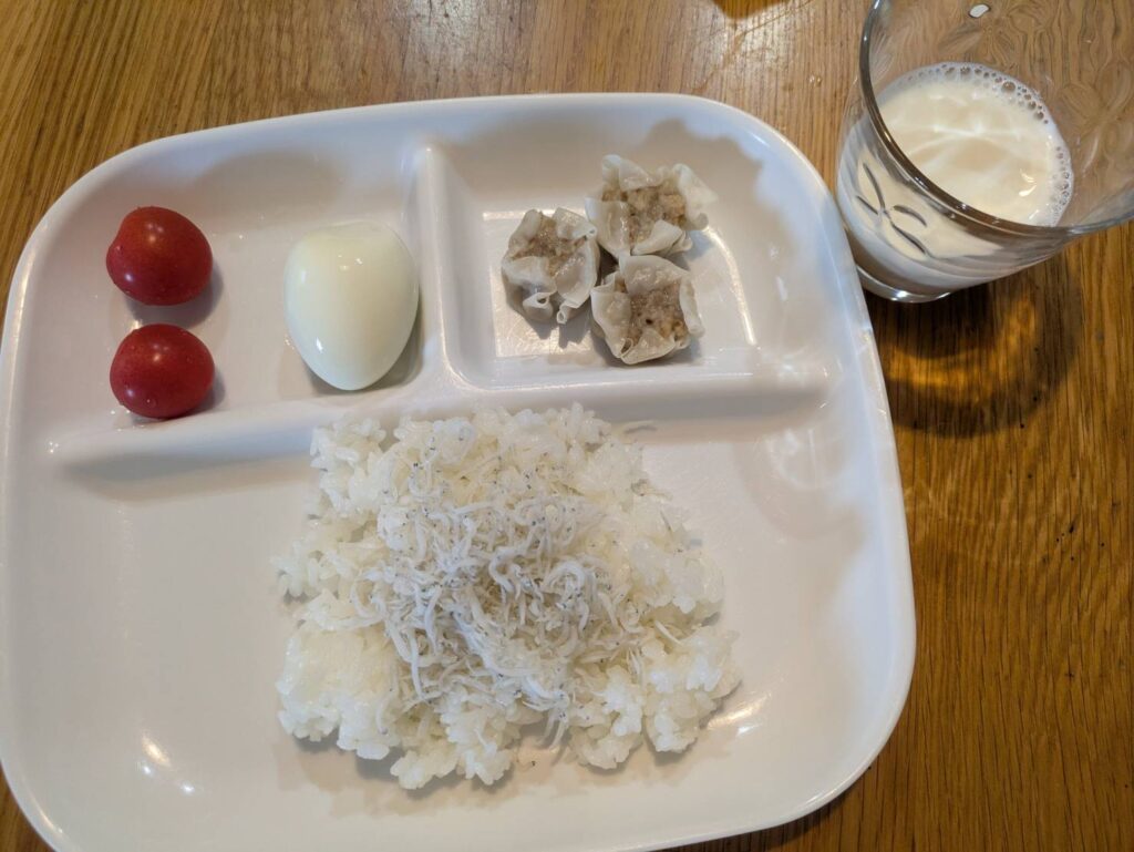 息子さんのご飯②（＠yyyyyuyuki_pentas_さんより提供）