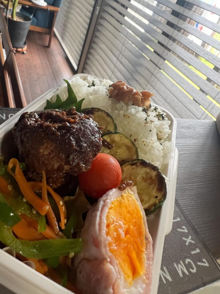 お弁当①（＠miiichiiikaさんより提供）