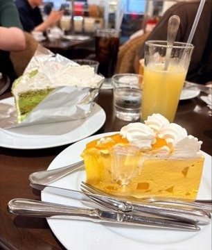 色とりどりに並んだケーキ（＠ENTP_ADDさんより提供）