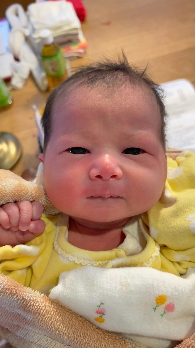 ドミニカ共和国と日本にルーツを持つ赤ちゃん。成長した現在の”まさかの姿”に「ズルい…」「可愛くて泣ける」「どっちもかわいい」「美人さん」