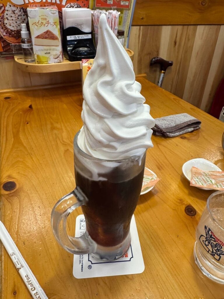 実際に提供されたクリームコーヒー（＠yu_mari.naさんより提供）