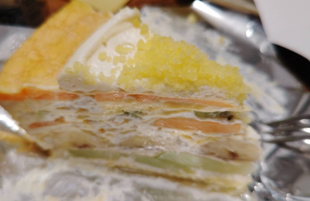 誕生日に用意されたケーキ②（＠kaede_auronさんより提供）