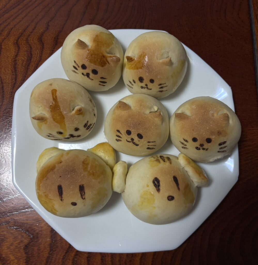 動物型の手作りパン（＠tsukasakisaragさんより提供）