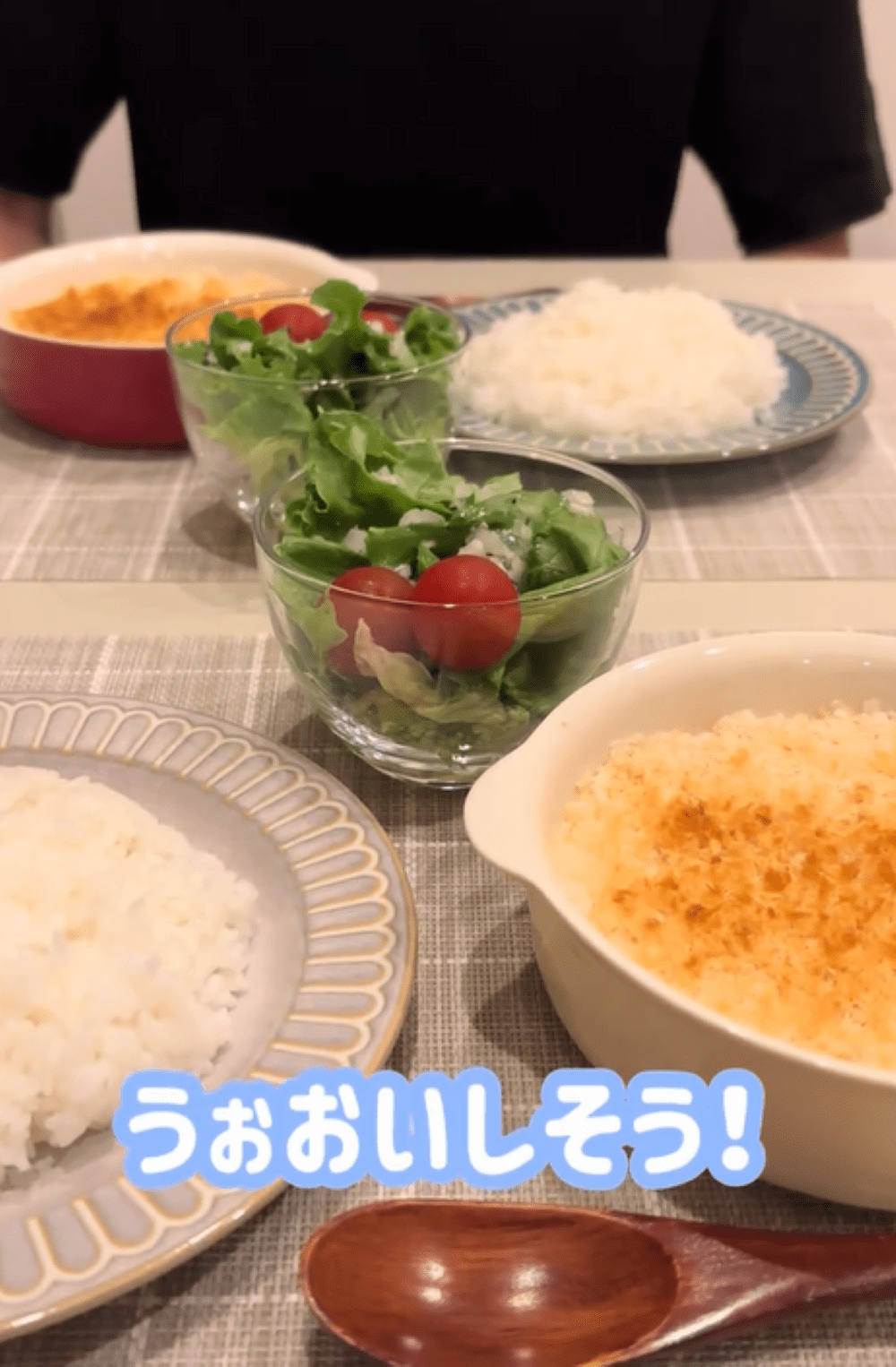 夕飯でコロッケを食べた彼氏「これ、カニ入ってるよね？」彼女「入ってない」→まさかの中身に…「俺もこれ探そう！！」「待って作り方知りたい」