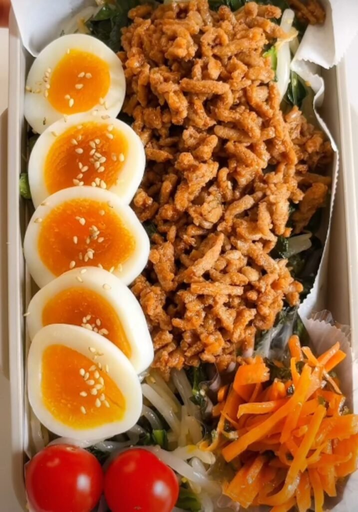 冷やし担々麺弁当⑦（＠bakunobi_bentoさんより提供）