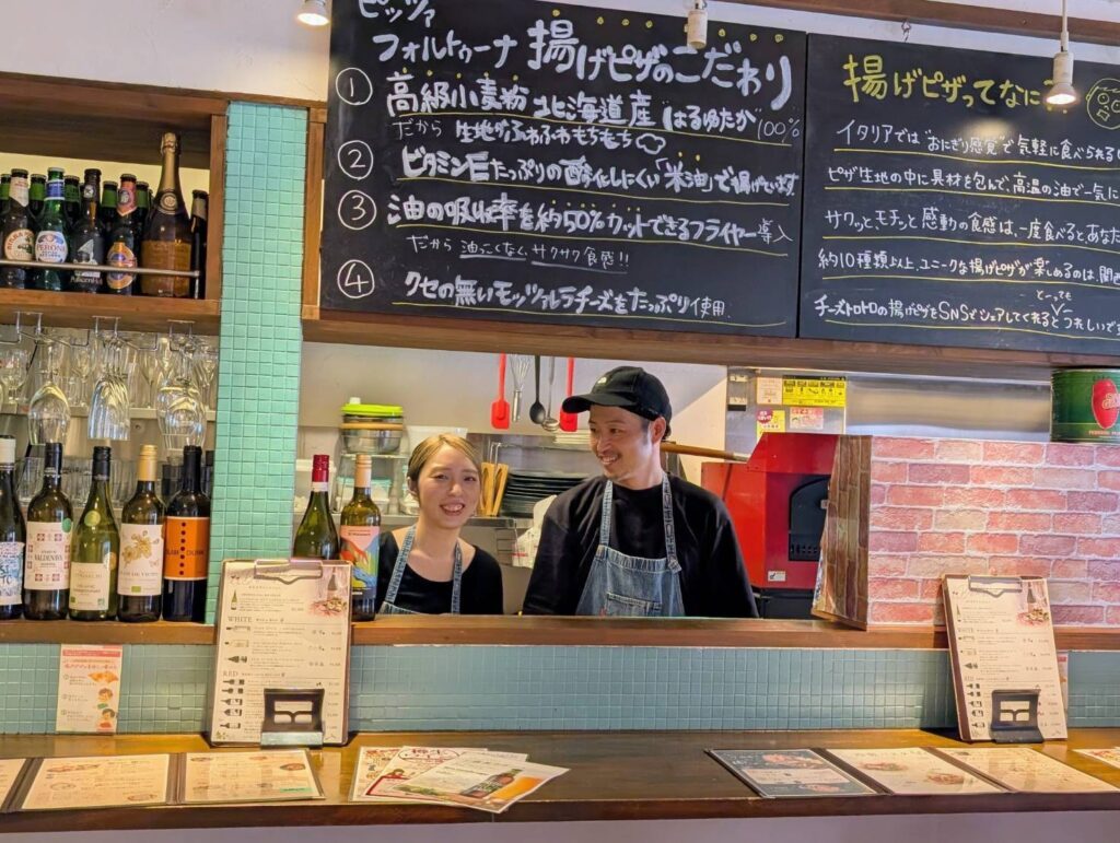 お店でのおふたり①（＠pizza_fortunaさんより提供）