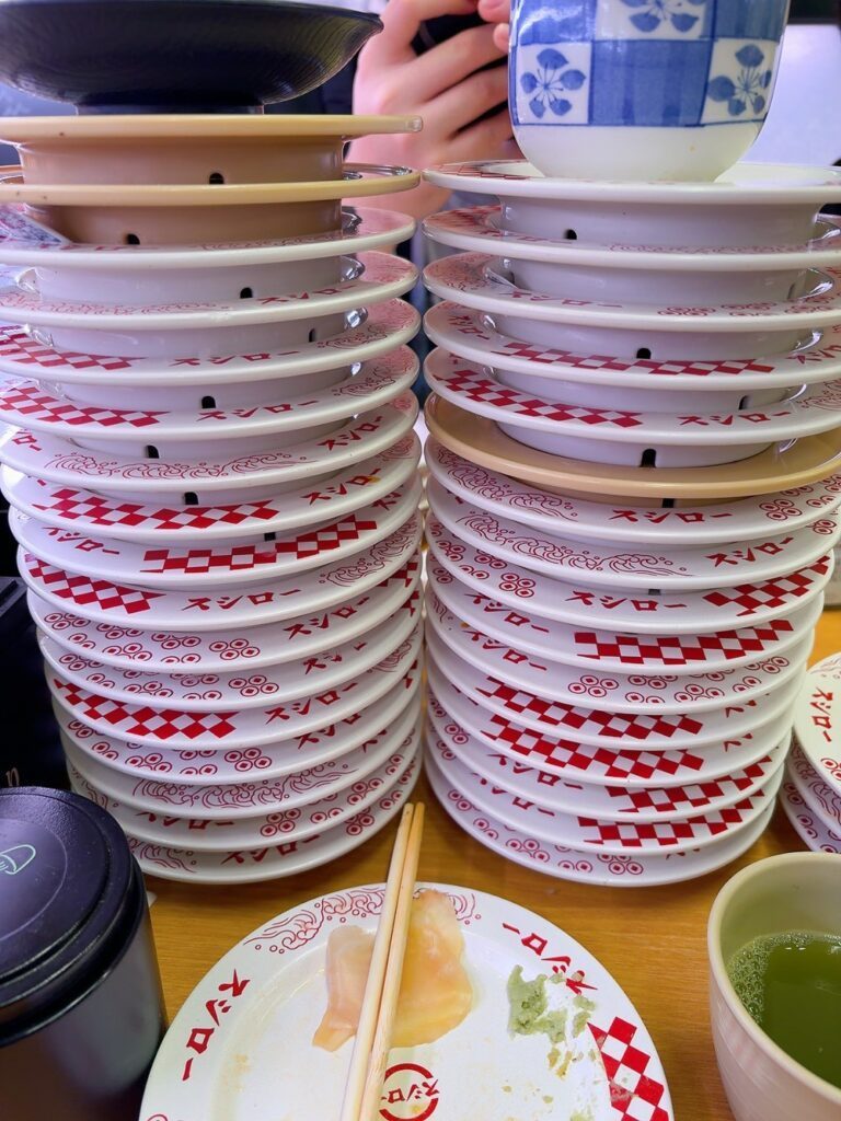 スシローでの食事の様子③（＠mykk8109さんより提供）