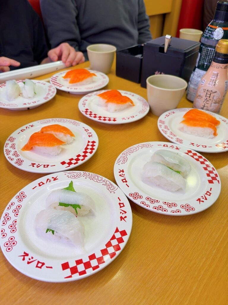 スシローでの食事の様子④（＠mykk8109さんより提供）
