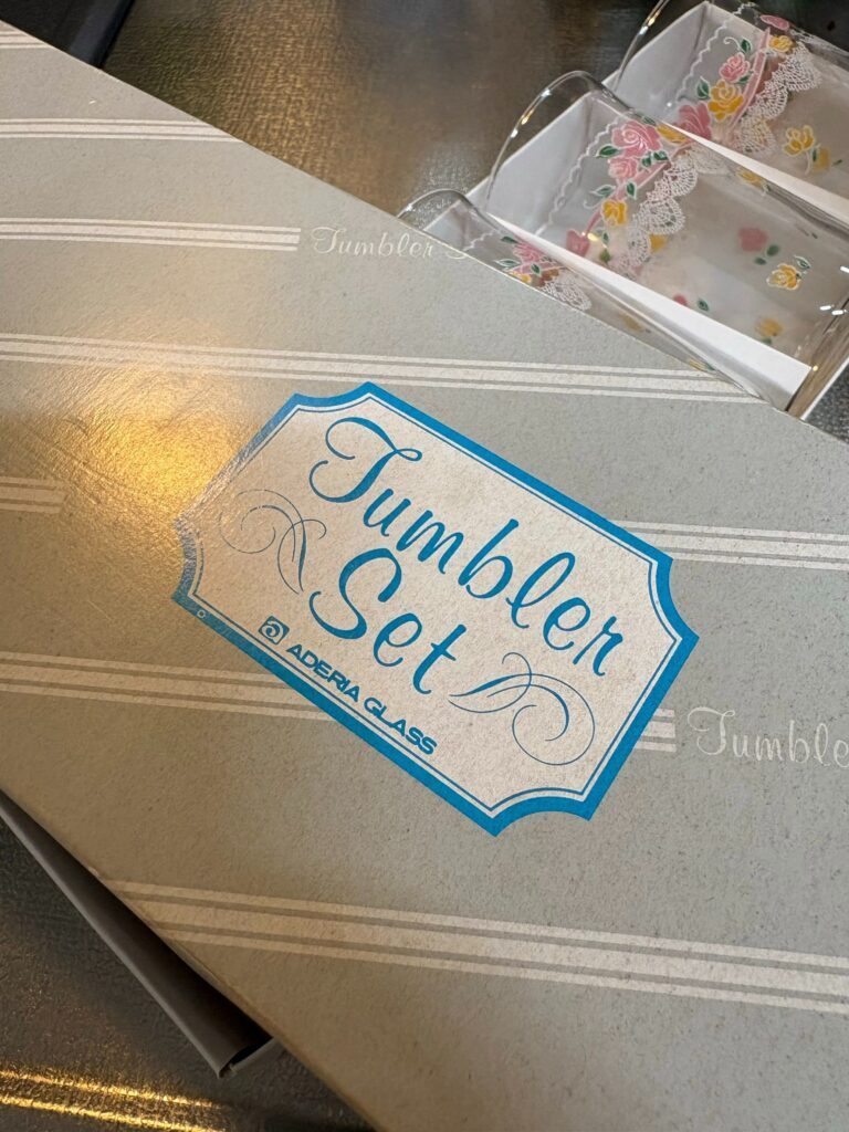 化粧箱（＠tenpa.epingleさんより提供）