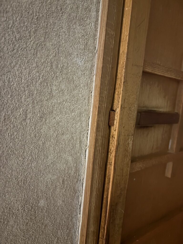 実家のトイレの木の鍵③（＠s.takumakuma0626さんより提供）
