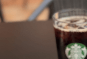 スタバでワッフルを注文した女性。しかしその後、SNSが騒然とした投稿に…「知らなかった」「ヤバい安い」