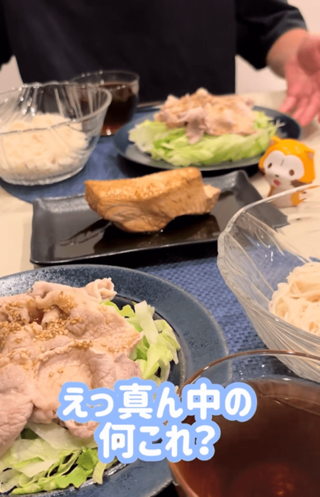 実食の様子①（＠miimarugohanさんより提供）