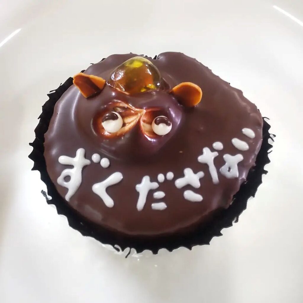 タヌキケーキ①（＠okinado.1911さんより提供）