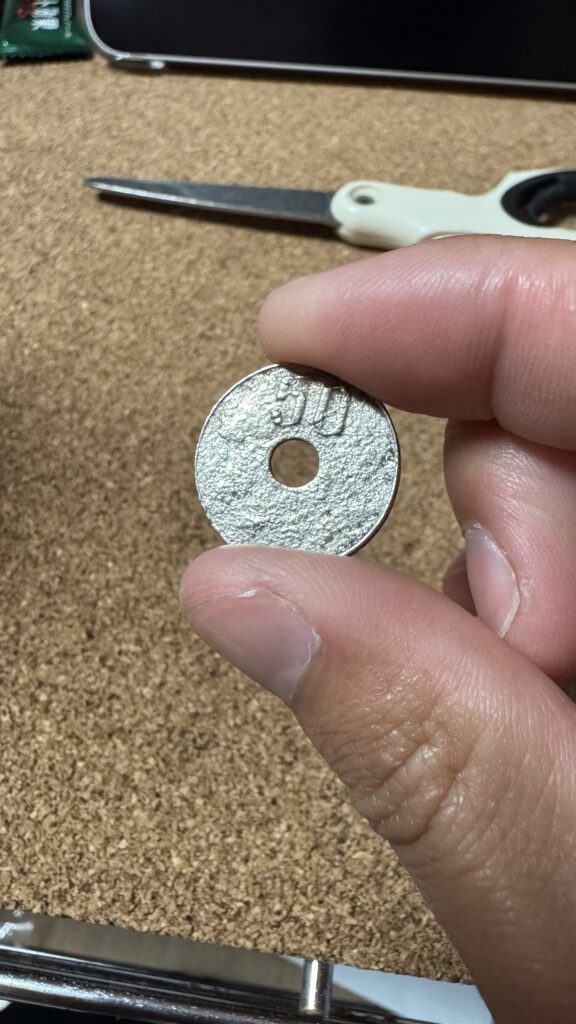 使えなかった50円玉①（＠yuri_ncnlさんより提供）