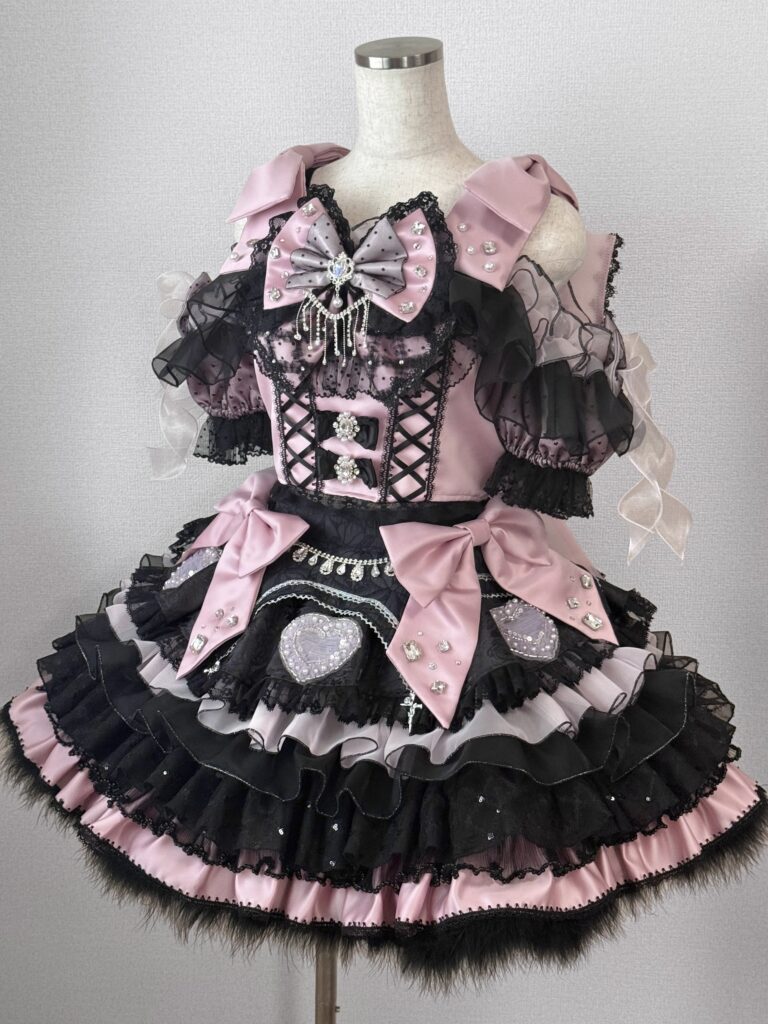 大学卒業後の作品①（＠kurusu_costumeさんより提供）
