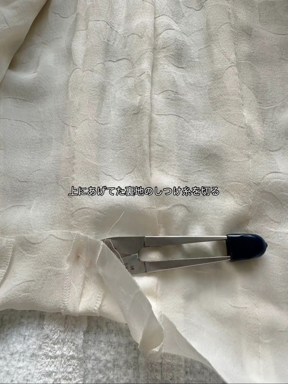 70万円以上のCHANELのドレスを母にリメイクしてもらうと→衝撃の出来上がりに「え！すごいです！」「お母様天才！！！」