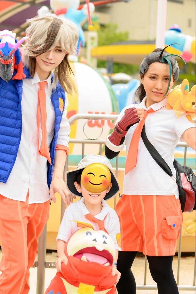 家族でコスプレを楽しむ様子②（＠xmikanpapaxさんより提供）