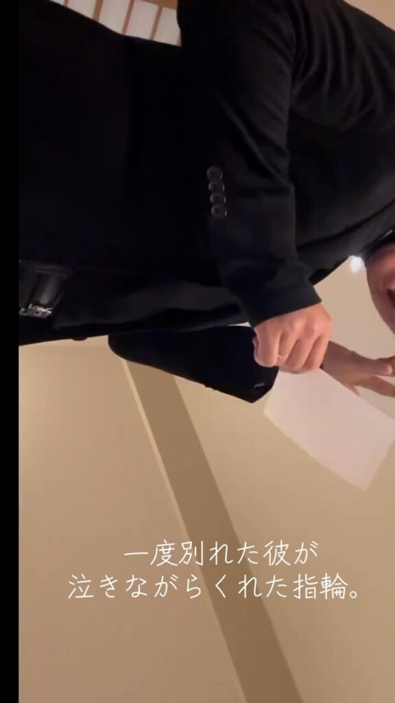 プロポーズの様子①（＠ym..1230さんより提供）