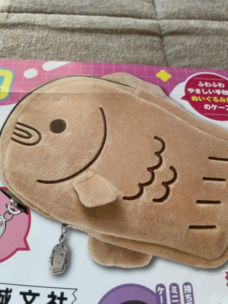 次男さんが選んだたい焼きデザインの彫刻刀ケース（＠mitaro_mitaroさんより提供）