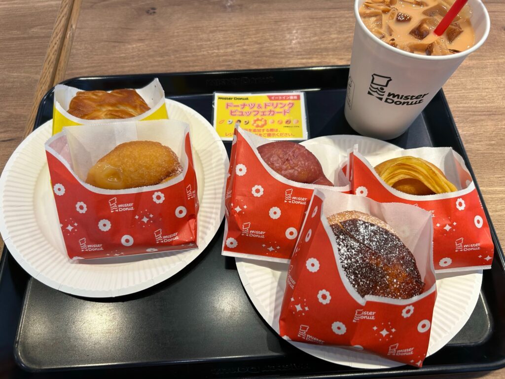ミスタードーナツ食べ放題の様子①（＠kurumi_panseeさんより提供）