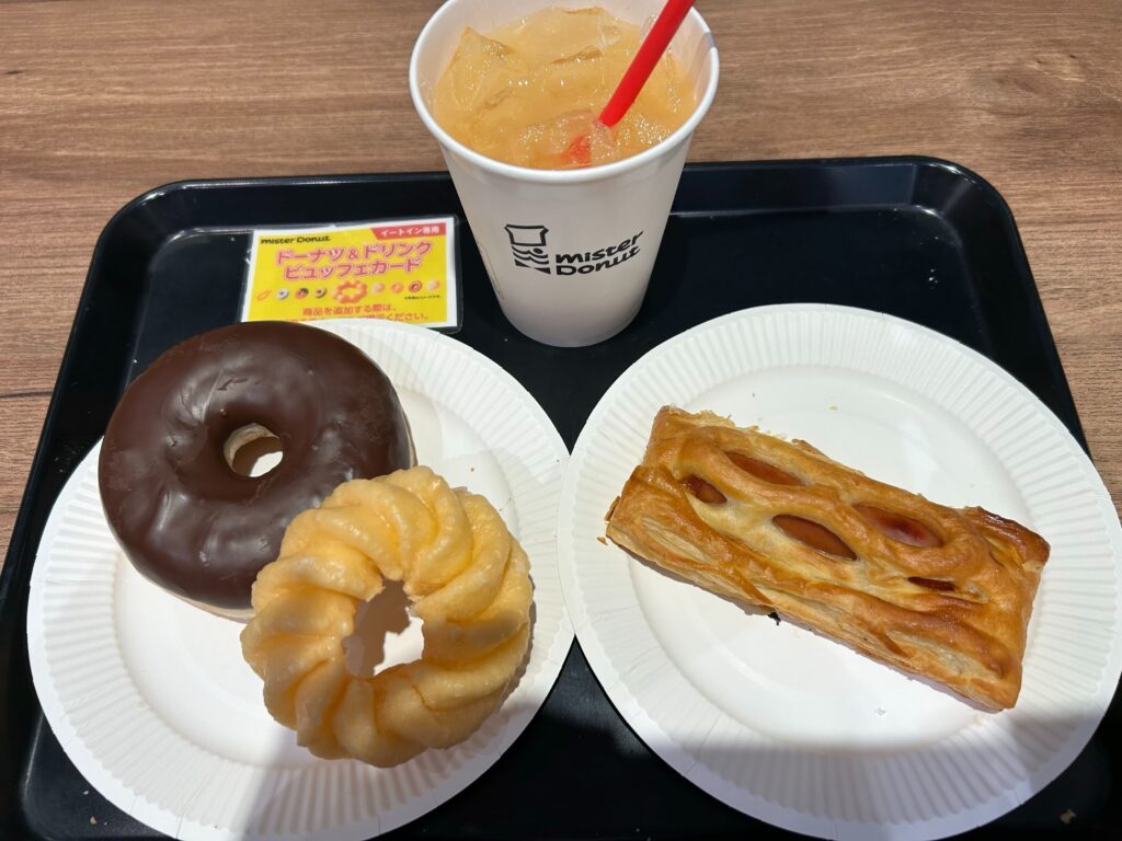ミスタードーナツ食べ放題の様子③（＠kurumi_panseeさんより提供）