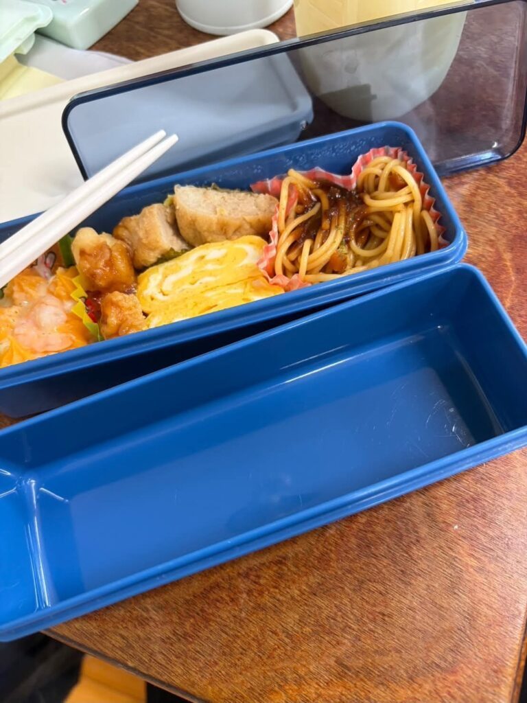 ご飯が入っていなかったお弁当（＠kosodate_7kidsmamaさんより提供）