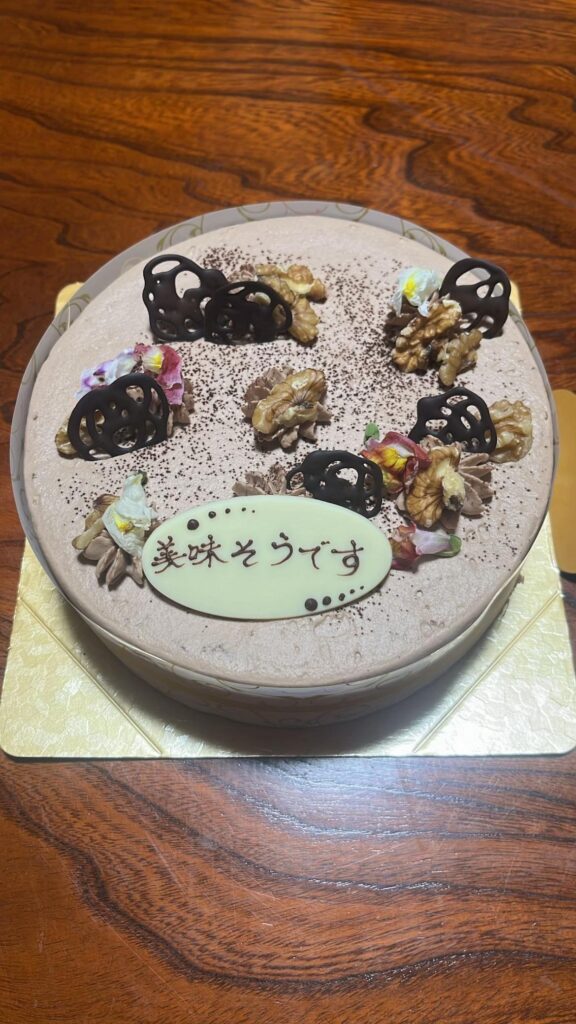 完成したチョコレートケーキ（＠naminqxpxz6さんより提供）