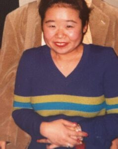 自分を「可愛くない」と思い込んでいた20歳女性。しかし34年後→現在のまさかの姿に「別人ですね！」「若返りました！？」「自分の努力次第ですね！」