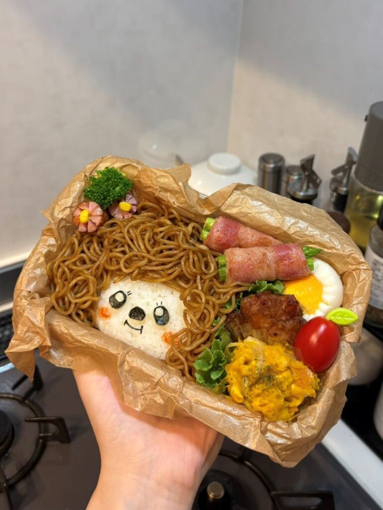 これまでのお弁当①（＠shiro5han_さんより提供）
