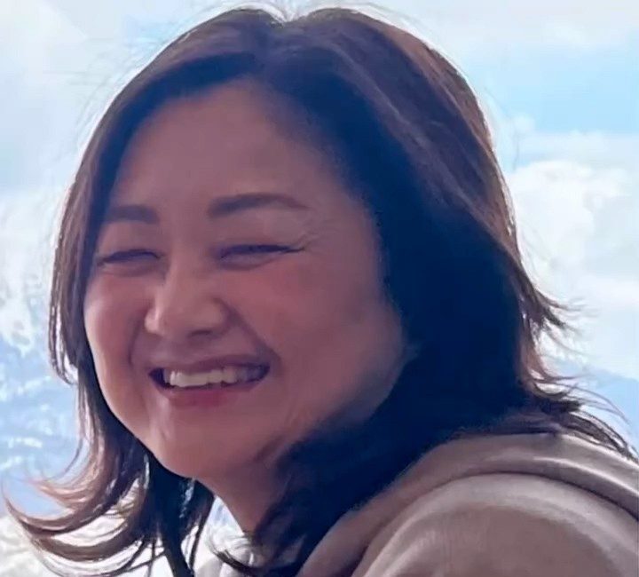 「痩せたら鈴木京香に絶対似る」と言われた55歳女性→6ヶ月後、衝撃の姿に「さらに魅力的になった！」「美人ですやん」「お手本にしたい！」
