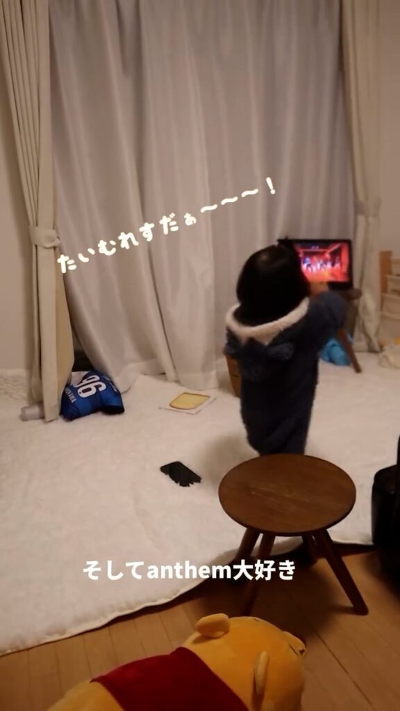 timeleszのPVに合わせて踊る様子①（＠maf__oodさんより提供）