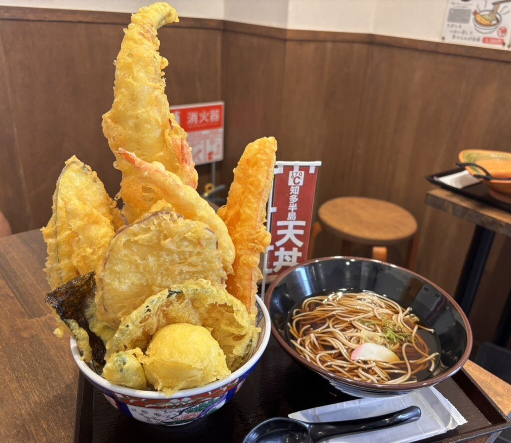 天丼とそばのセット②（＠miyukipiano0821さんより提供）