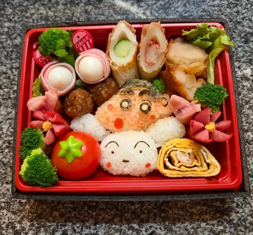 キャラクターのお弁当（＠naoki.shinyoさんより提供）